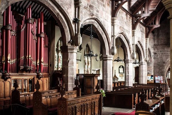 St Mary V, Overton