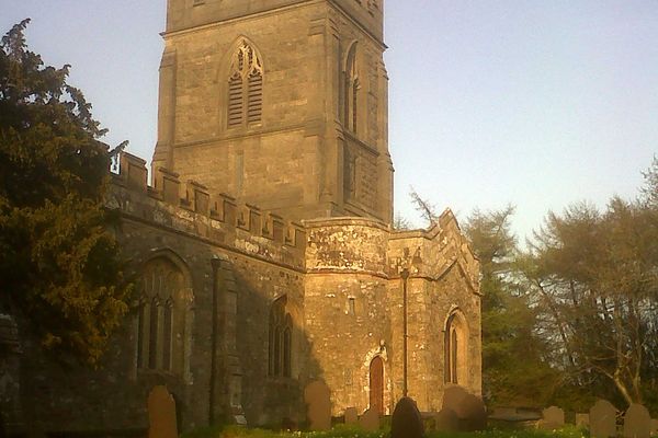 St Tegai, Llandegai