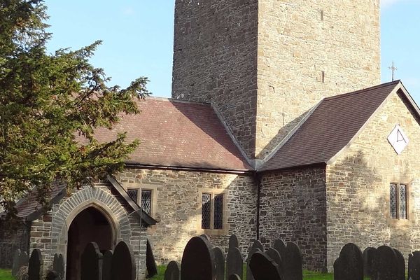 St Michael, Llanfihangel y Creuddyn