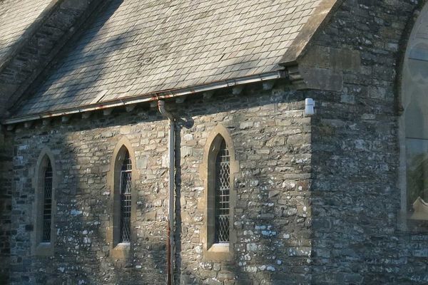 St Peter, Llanybydder