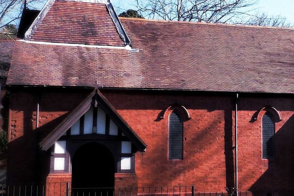 St James, Llwydcoed