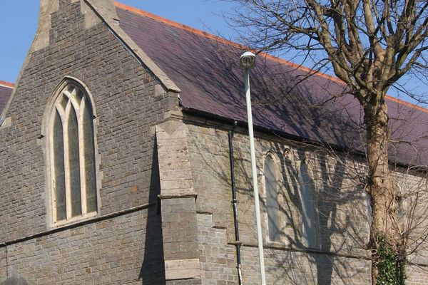 St Mathias, Treharris