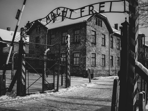 Auschwitz [frederick-wallace--unsplash]