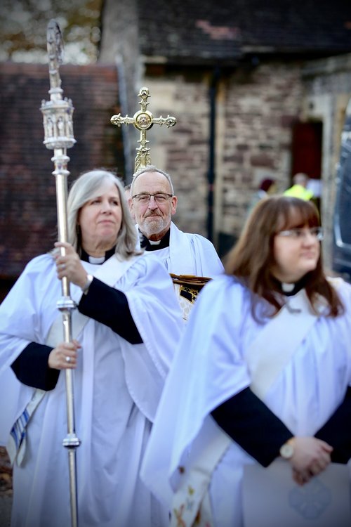 Bangor deacon serves as chaplain at Archbishop of Wales’ enthronement.jpg