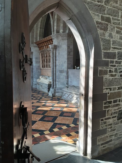 Gerald of Wales and Arglwydd Rhys in Cathedral