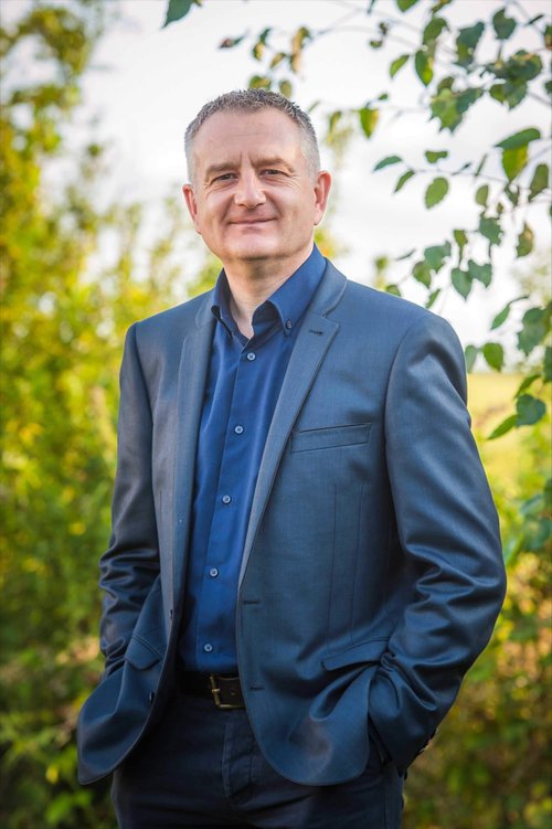 Huw Davies