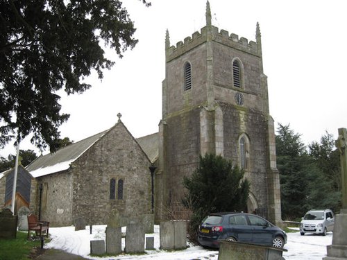 Llansilin_church.jpg