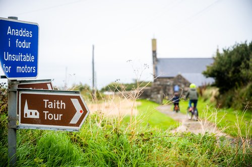 Llanwnda Church [Visit Wales pic]