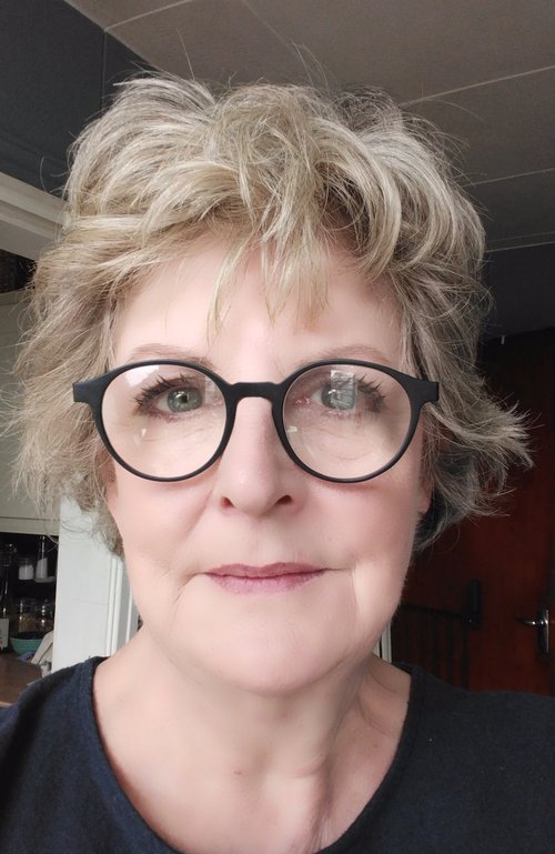 Mari Hughes