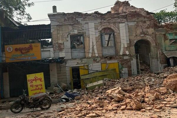 Scenes of earthquake destruction in Myanmar