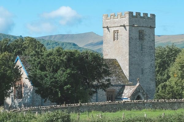 Ss Illtyd and Peter, Llanhamlach
