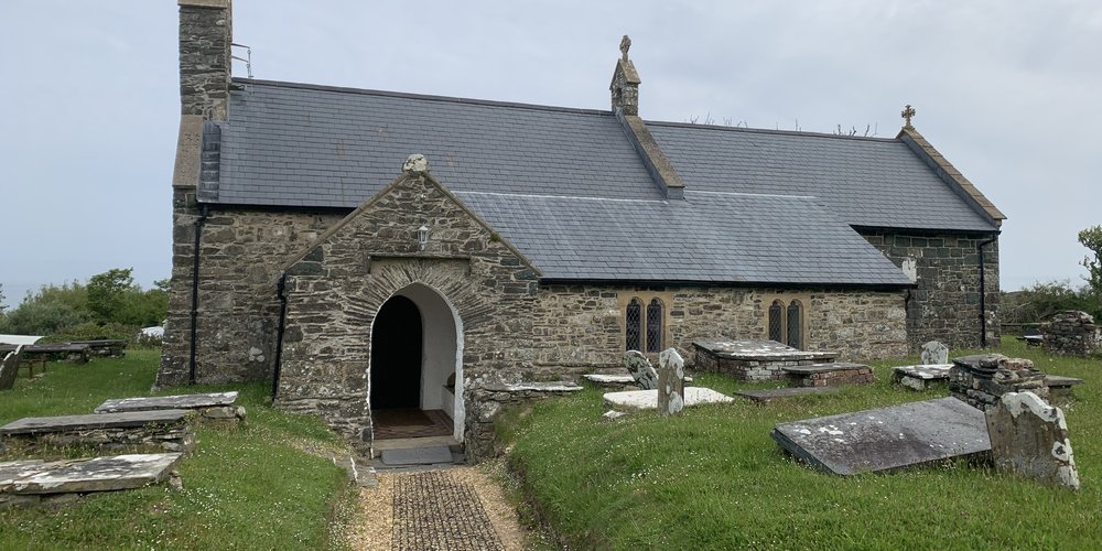 St Gwyndaf, Llanwnda.jpeg
