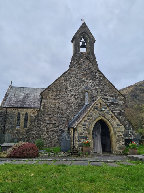 St Mary's Church Beddgelert.jpg