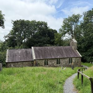 St Meilyr, Llys-y-Fran